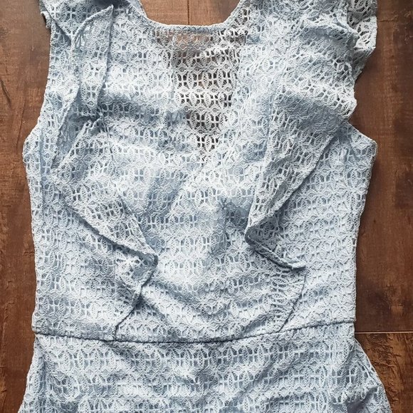 Blue lace dress by Guess. - Picture 8 of 9